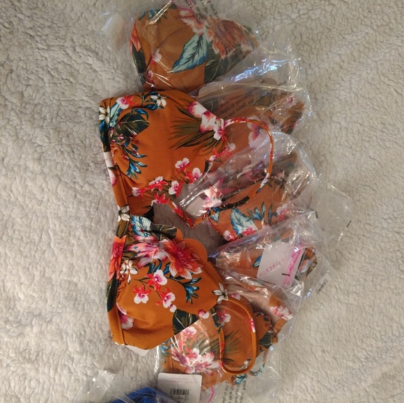 Vanilla Beach Bikini top - Picture 8 of 8